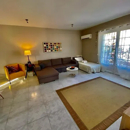 Apartman Filippos *